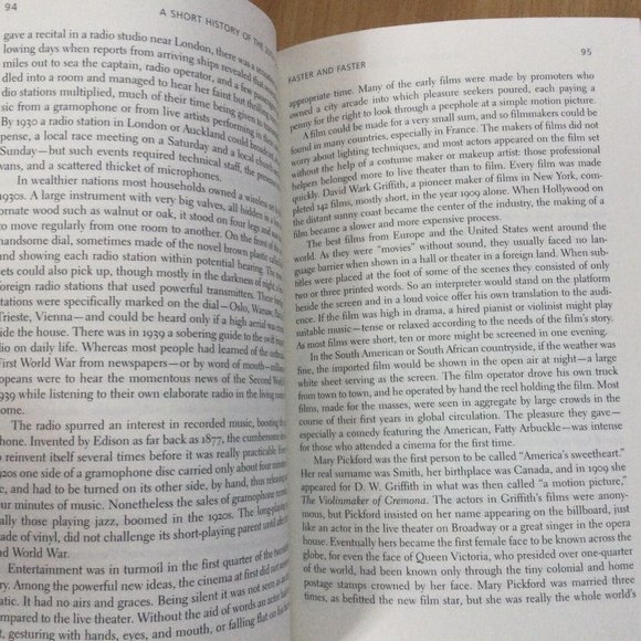 A Short History of the 20th Century Geoffrey Blainey 2006 - Picture 2 of 8